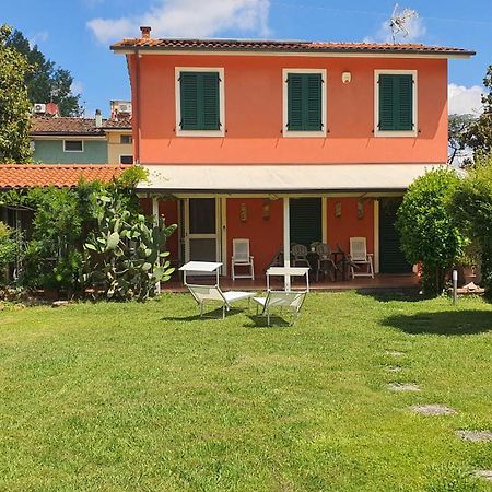La Casa Delle Buone Letture Villa Lucca Kültér fotó