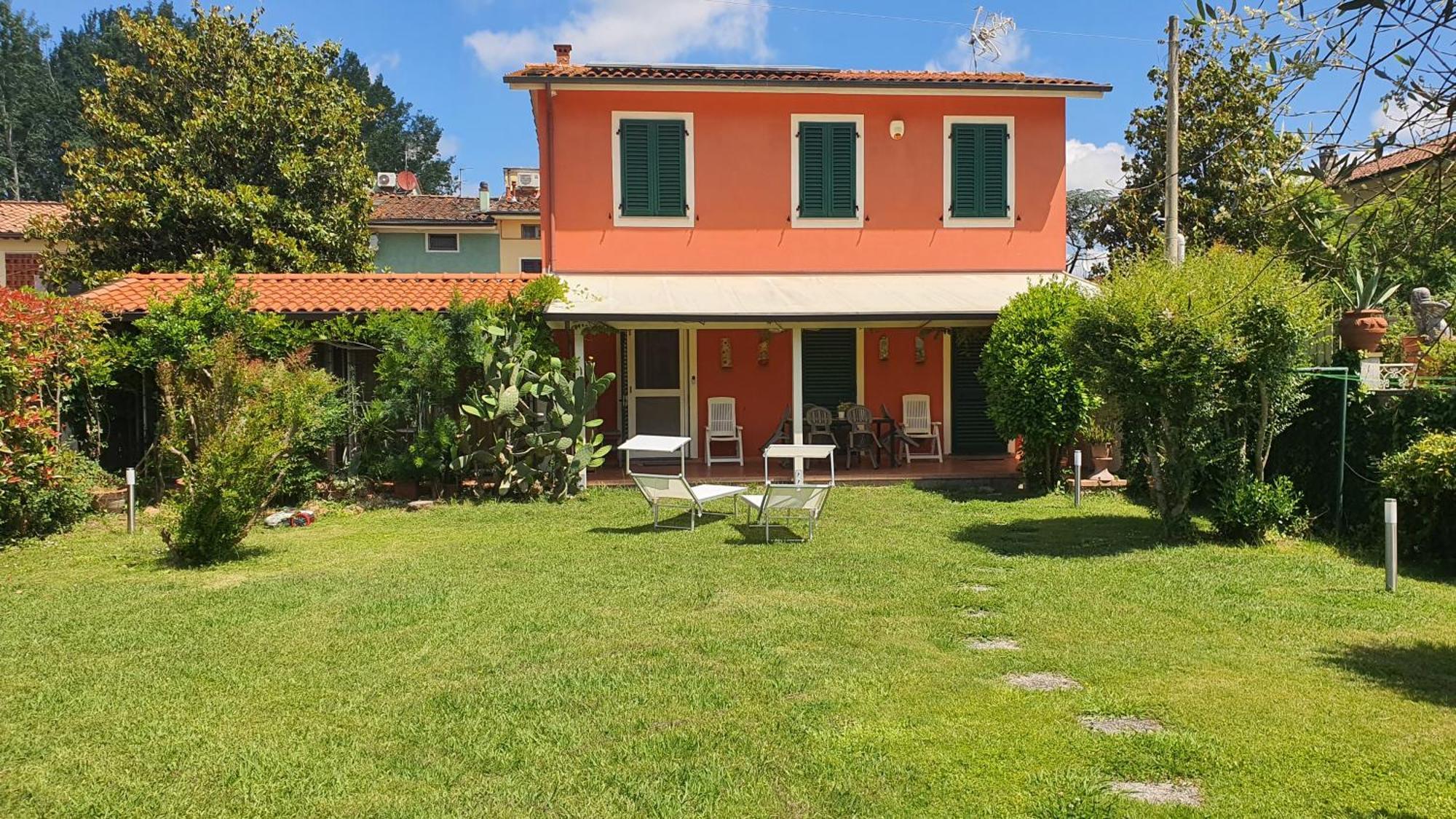 La Casa Delle Buone Letture Villa Lucca Kültér fotó